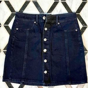 American eagle button up denim skirt